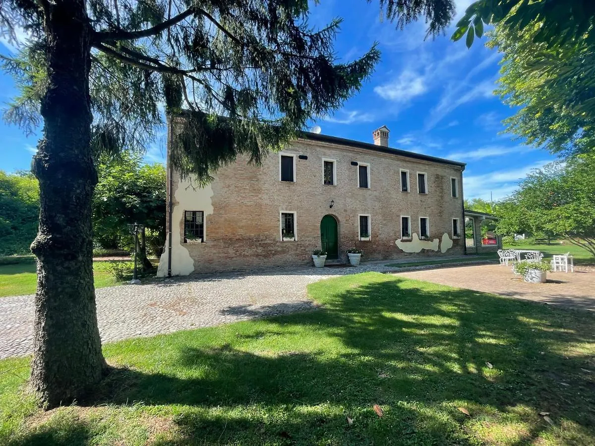Alloggio in famiglia Villa Camilla Quistello Italia
